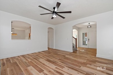 This Beautiful Newly Renovated South Boise Home is Sure to - photo 10