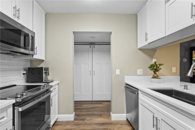 Lake Condo For Sale in Vero Beach, Florida
