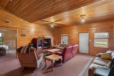 Welcome to B-4 Ranch, a rare 300 acre high fenced hunting - photo 38