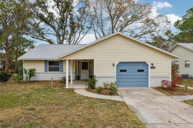 Lake Home For Sale in Leesburg, Florida