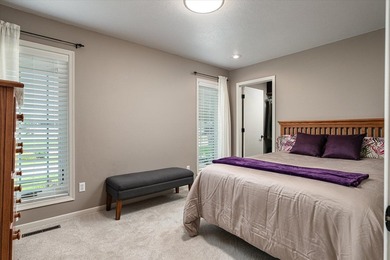 Beautifully maintained waterfront home where pride of ownership - photo 16