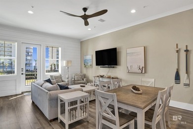 Beautifully decorated 3bed/4bath coastal home with views of the - photo 7