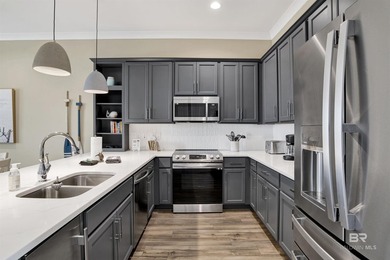 Beautifully decorated 3bed/4bath coastal home with views of the - photo 10