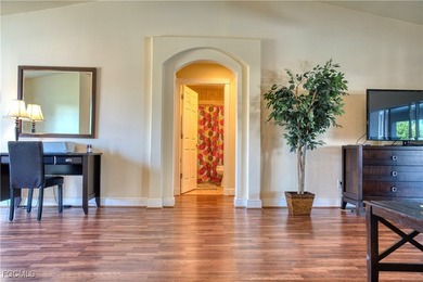 Beautiful 3 bed, 2 bath , 2 car garage home with heated Pool & - photo 12