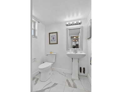 Enjoy relaxed South Florida living in this 1-bedroom, 1.5-bath - photo 16