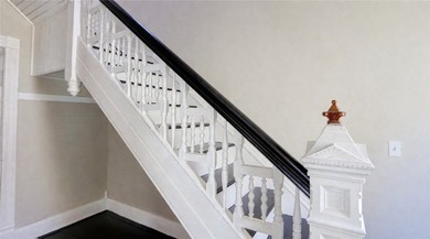 Character, scale, and opportunity come together in this classic - photo 19