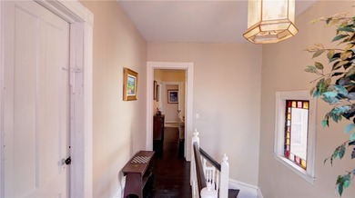 Character, scale, and opportunity come together in this classic - photo 20