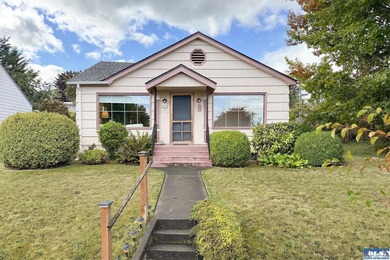 Strait Juan de Fuca  Home For Sale in Port Angeles Washington