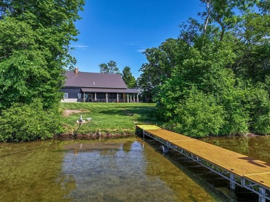 Once again, stunning has come to the market. This home on Lake - photo 3