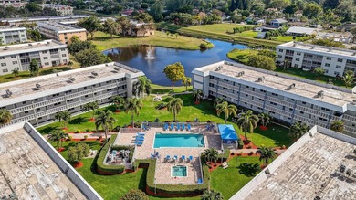 Enjoy relaxed South Florida living in this 1-bedroom, 1.5-bath - photo 40