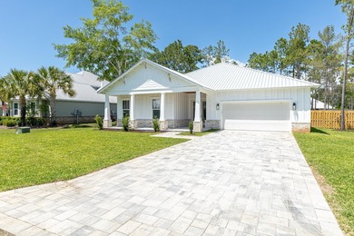 NEW CONSTRUCTION 3 bedroom, 2 bath almost 2,400 Sq Ft resort - photo 3