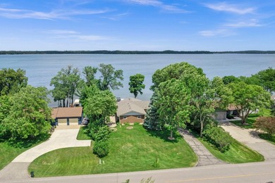 Lake Washington living at its finest! Enjoy 100 feet of - photo 3