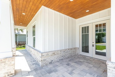 NEW CONSTRUCTION 3 bedroom, 2 bath almost 2,400 Sq Ft resort - photo 4