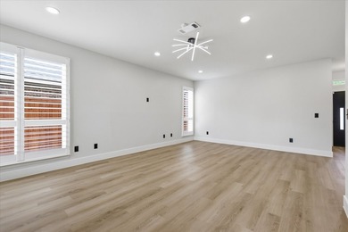 Zoned to highly acclaimed Coppell ISD, this 4 bed, 2.1 bath home - photo 8