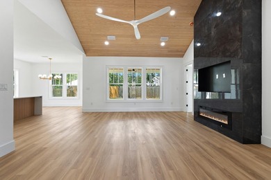 NEW CONSTRUCTION 3 bedroom, 2 bath almost 2,400 Sq Ft resort - photo 10