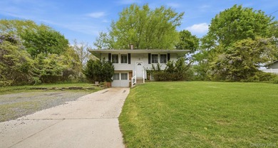 Attention Investors & Multi-Generational buyers! Discover this - photo 1