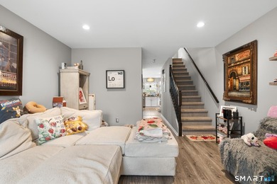 Rare Greenwich opportunity! This side-by-side duplex at 9 - photo 3