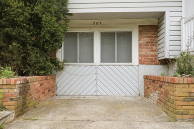 Attention Investors & Multi-Generational buyers! Discover this - photo 5