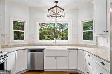 Welcome to this fantastic home, thoughtfully designed and - photo 18
