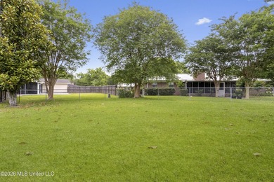 Golf Cart Living in Fort Bayou Estates - Solid Brick Home with - photo 23