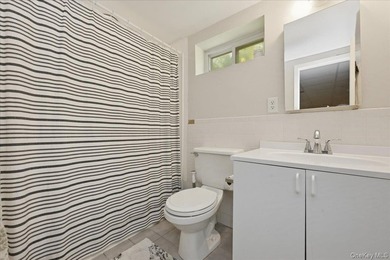 Welcome to this beautifully newly finished and maintained Ranch - photo 23