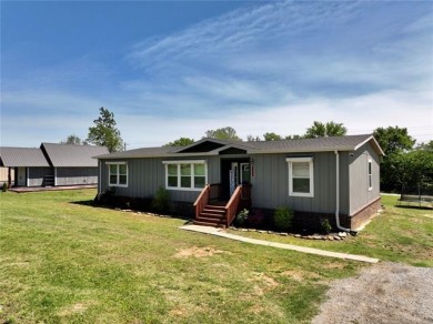 JUST LIKE NEW BEAUTIFUL MODULAR HOME  - Lake Home For Sale in Eufaula, Oklahoma