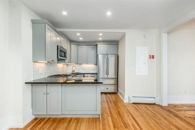 Few East End properties offer the lifestyle, flexibility, and - photo 12