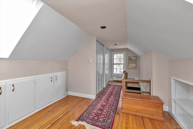 Welcome home to this cozy 3-bedroom colonial in the heart of - photo 16
