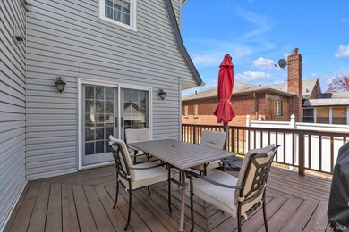 Welcome home to this cozy 3-bedroom colonial in the heart of - photo 17