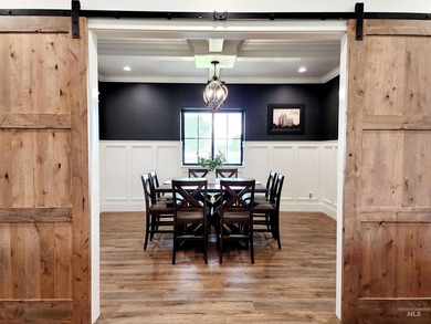Experience 5 acres of space and a custom-built residence - photo 7