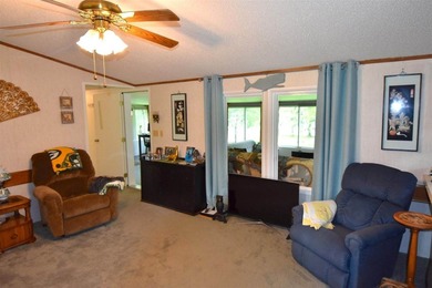 Waterfront living on Trestle Works Bay with a true fish-spawning - photo 10