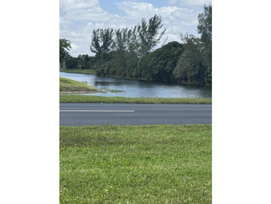 Beautifully remodeled 2-bedroom, 2-bath villa located in the - photo 11