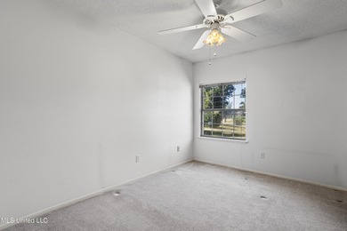 QUITELY NESTLED ON A PEACEFUL CUL-DE-SAC IN A HIGHLY DESIRABLE - photo 16