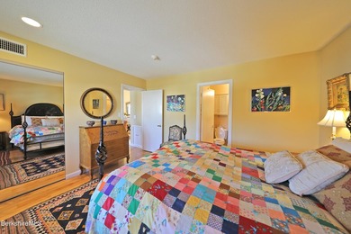 This attractive multi level townhome has been renovated and - photo 21