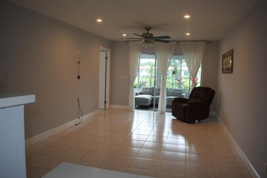 Beautifully remodeled 2-bedroom, 2-bath villa located in the - photo 24