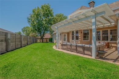 Tucked within the prestigious gated Pinnacle Country Club - photo 31
