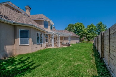 Tucked within the prestigious gated Pinnacle Country Club - photo 33