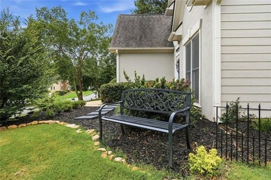 Tucked away on a private corner lot, you'll immediately notice - photo 7