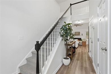 Tucked away on a private corner lot, you'll immediately notice - photo 10