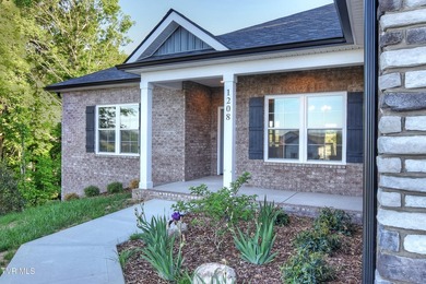 Welcome Home to The Glades at Hawley Meadows, where luxury - photo 4