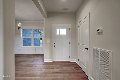 Welcome Home to The Glades at Hawley Meadows, where luxury - photo 6