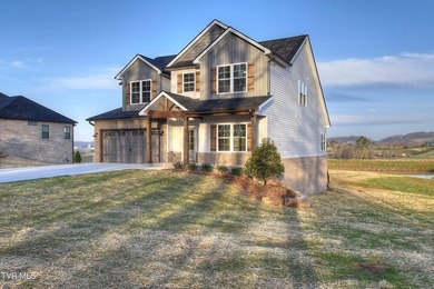 Beautiful family-friendly 4 bedroom, 3 bath home featuring two - photo 3