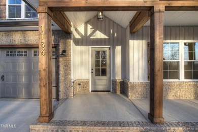 Beautiful family-friendly 4 bedroom, 3 bath home featuring two - photo 5