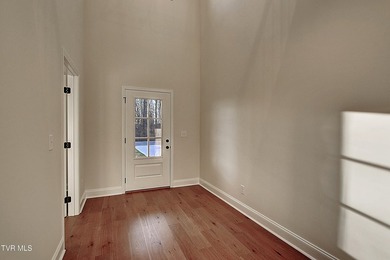 Beautiful family-friendly 4 bedroom, 3 bath home featuring two - photo 7