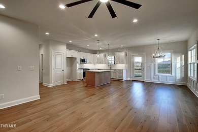Beautiful family-friendly 4 bedroom, 3 bath home featuring two - photo 10
