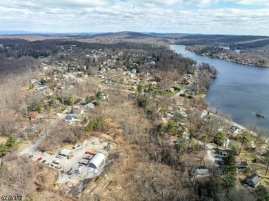 Lakeview Lot with Architectural Drawings, Survey and 3 Bedroom - photo 3