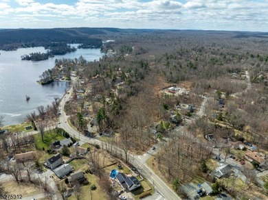 Lakeview Lot with Architectural Drawings, Survey and 3 Bedroom - photo 4