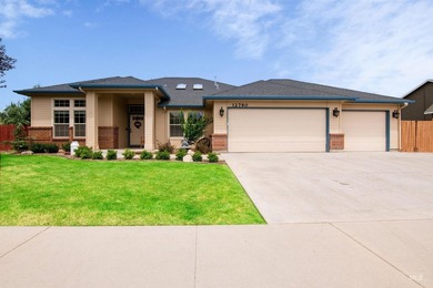 SPECIAL UPGRADE INCLUDED: Professional exterior house and - photo 1