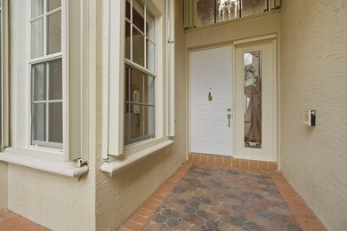 Welcome to this stunning remodeled 4-bedroom, 2.5-bathroom - photo 14