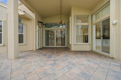 Welcome to this stunning remodeled 4-bedroom, 2.5-bathroom - photo 18